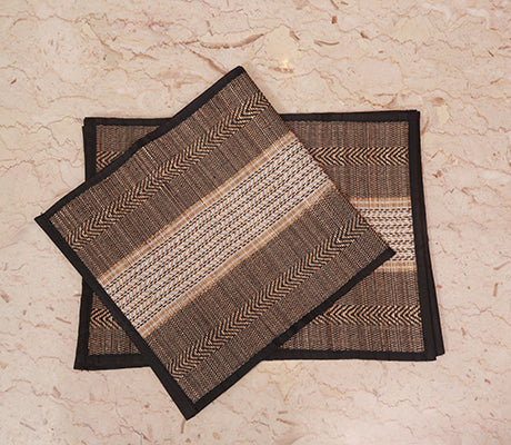 Madur Kathi Handloom Table mat with Runner - White with black border - ArtisanSoul