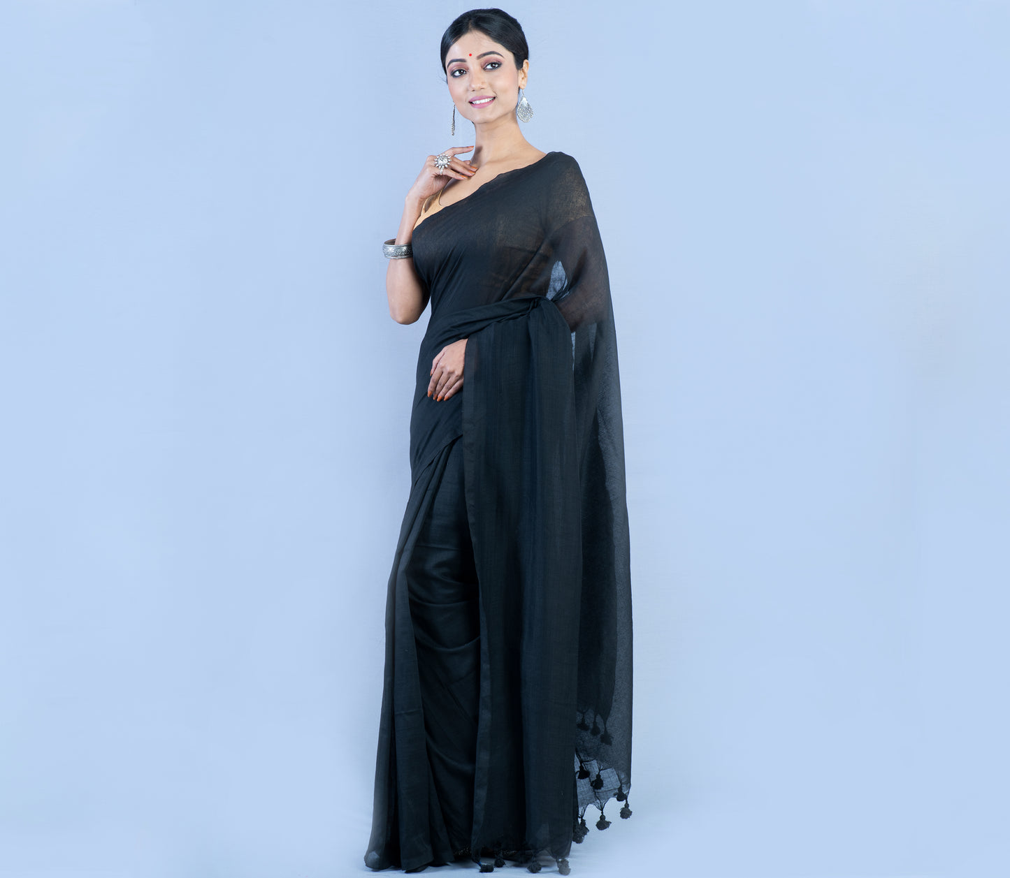 Handloom Saree - Black - ArtisanSoul