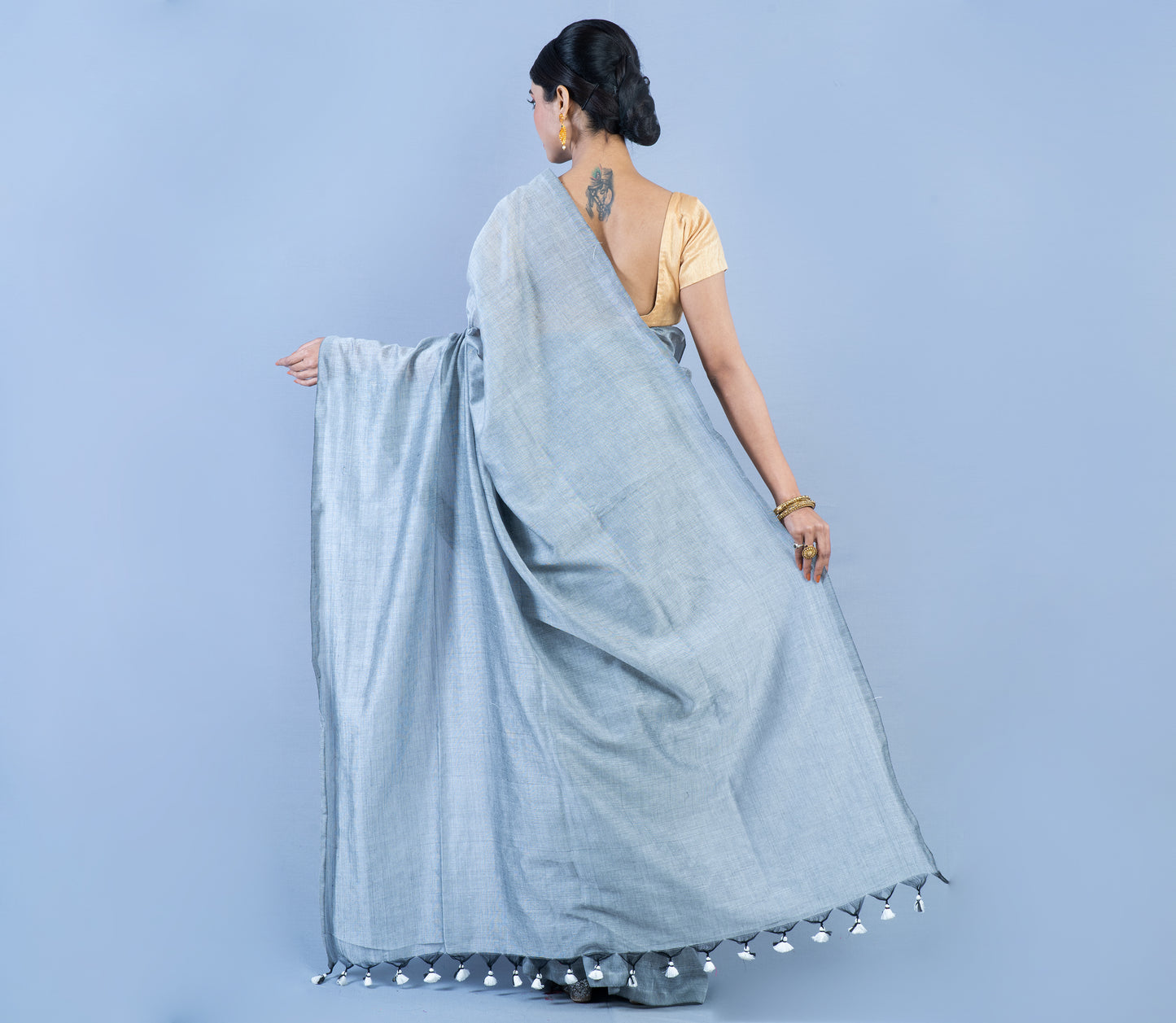 Handloom Saree - Silver - ArtisanSoul