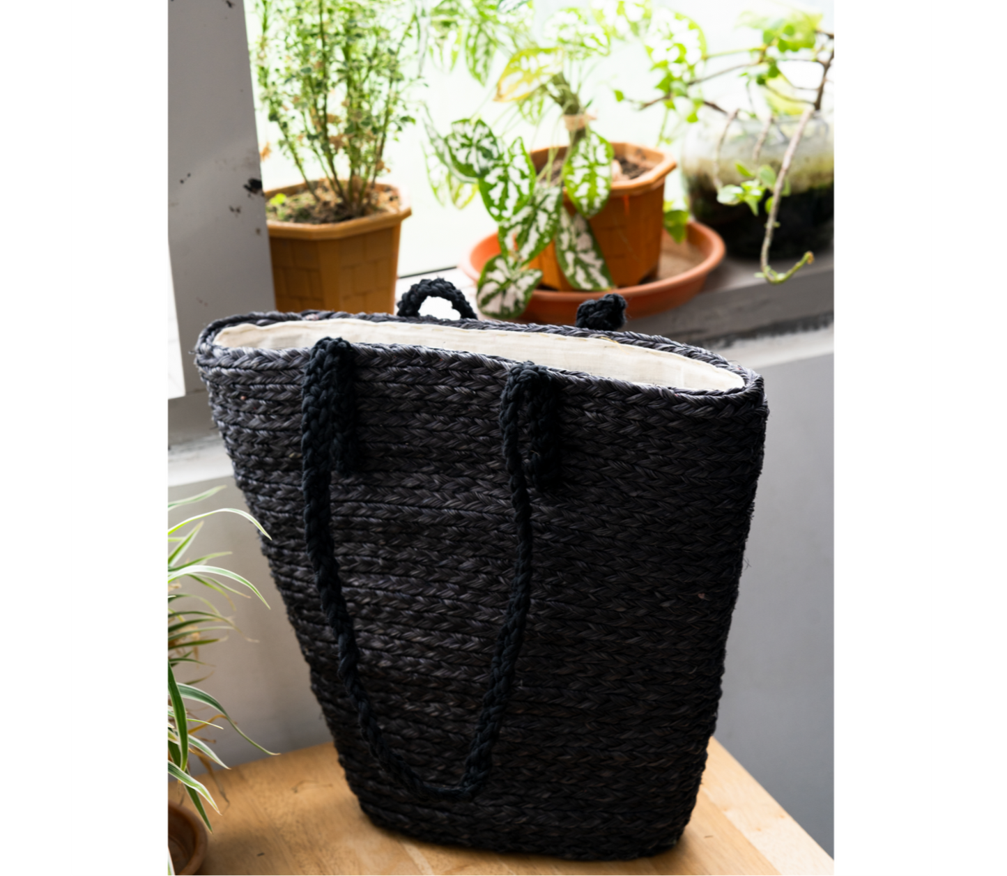 Sabai Grass Hand Bag with Cloth lining - Black - ArtisanSoul