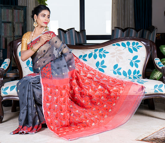 Handloom Jamdani Sub Dhakai Saree - Grey & Red - ArtisanSoul