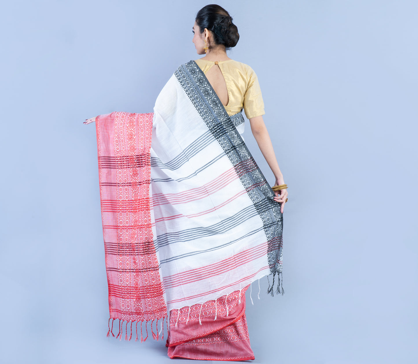 Handloom Cotton Saree - Red and Black - ArtisanSoul