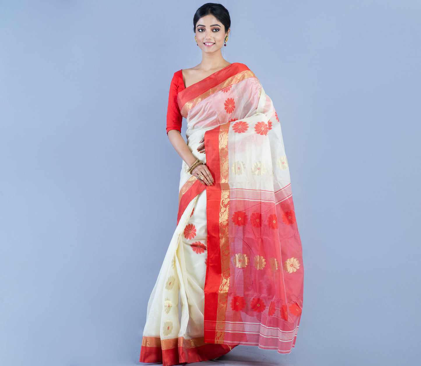 Handloom Saree - Red and White - ArtisanSoul