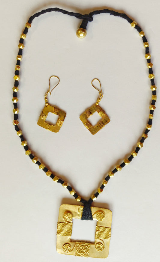 Handcrafted Dokra Necklace with earring from Odisha - Black Threaded Square Type - ArtisanSoul