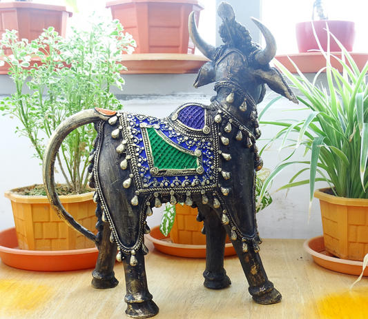 Authentic Dhokra Art from Chhattisgarh - Decorated Nandi Bull (Small) - ArtisanSoul