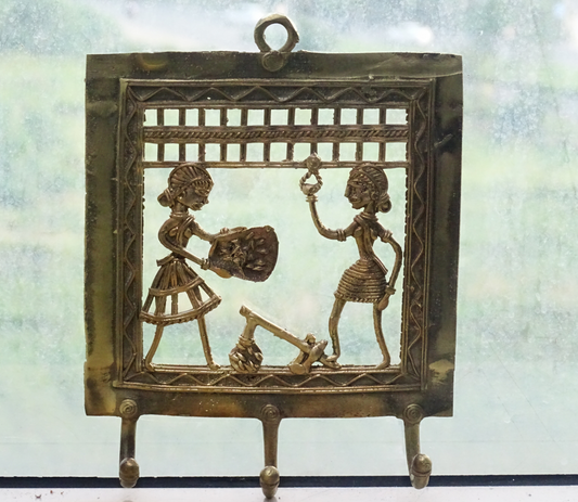 Dhokra Art from Chhattisgarh - Tribal Key holder - ArtisanSoul