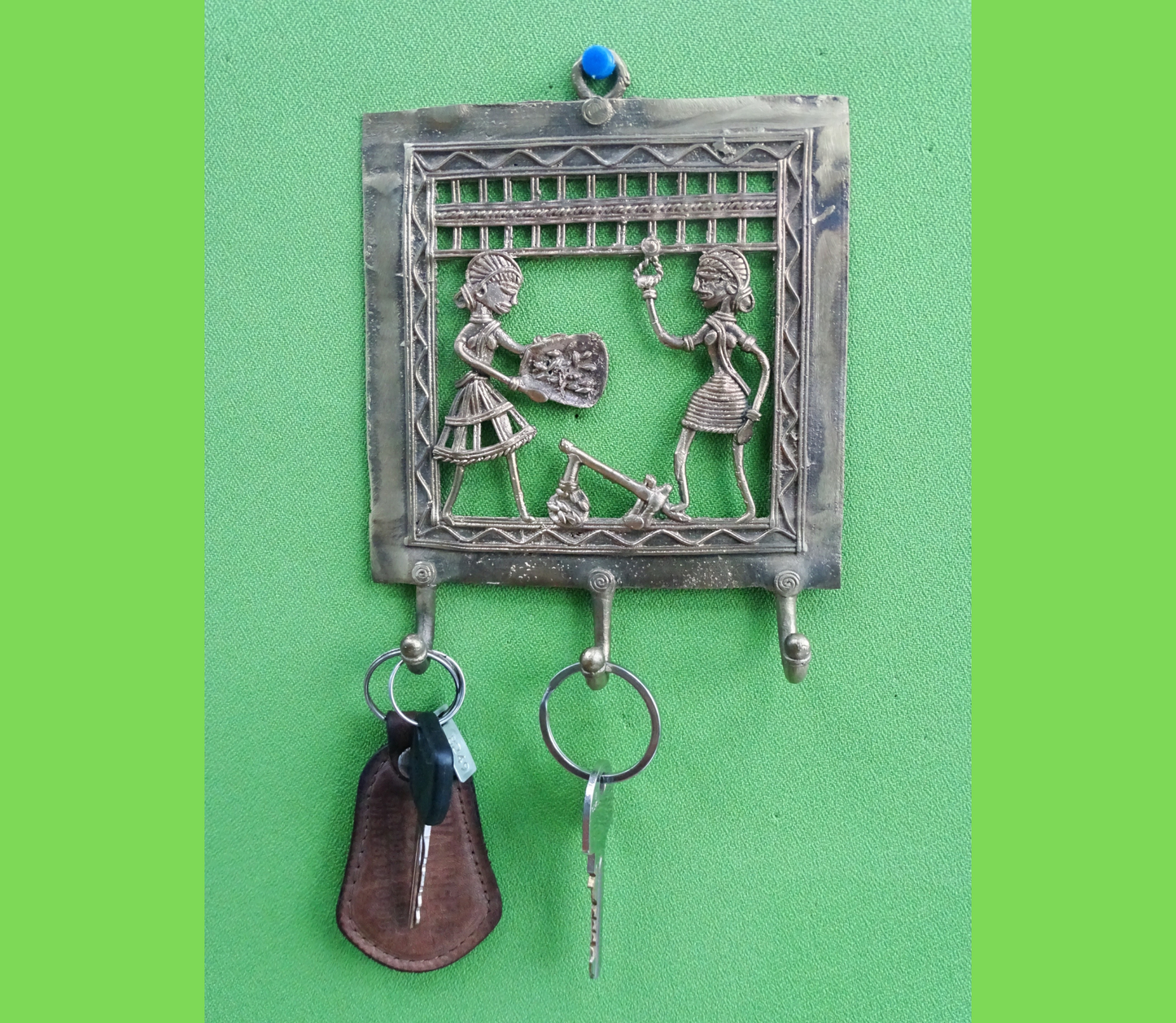 Dhokra Art from Chhattisgarh - Tribal Key holder - ArtisanSoul