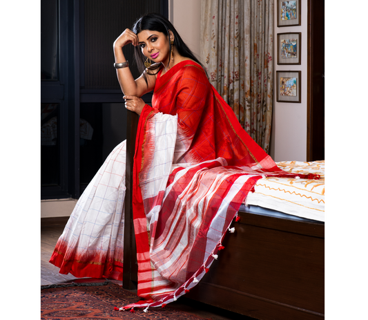 Handloom Saree - Red & White - ArtisanSoul