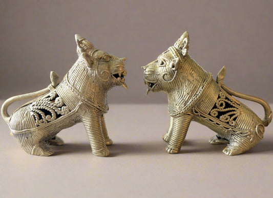 Handcrafted brass lion pair – traditional Dokra art figurines from Dhenkanal, Odisha