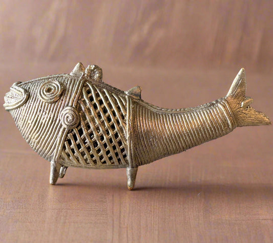Medium-sized handcrafted Dokra brass fish figurine or pair from Dhenkanal, Odisha – traditional tribal art