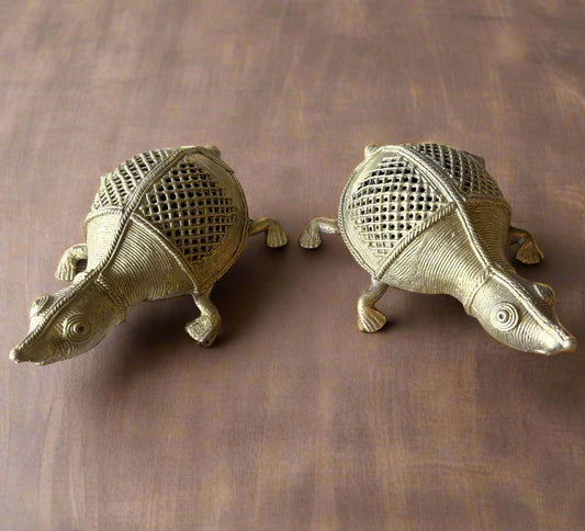 Large Dokra brass tortoise pair handcrafted in Dhenkanal, Odisha – traditional tribal home décor