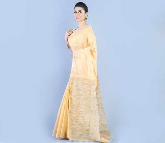 Handloom Saree With Gheecha Design On Anchal - Peach