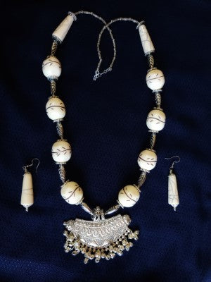 Ethnic Handcrafted Necklace - White and Silver
