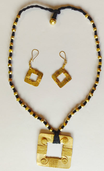 Handcrafted Dokra Necklace with earring from Odisha - Black Threaded Square Type