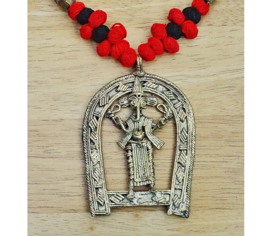 Ethnic Handcrafted Red & Black Threaded Dokra Necklace - Ganesh in Kulo Design