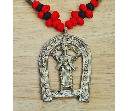 Ethnic Handcrafted Red & Black Threaded Dokra Necklace - Ganesh in Kulo Design